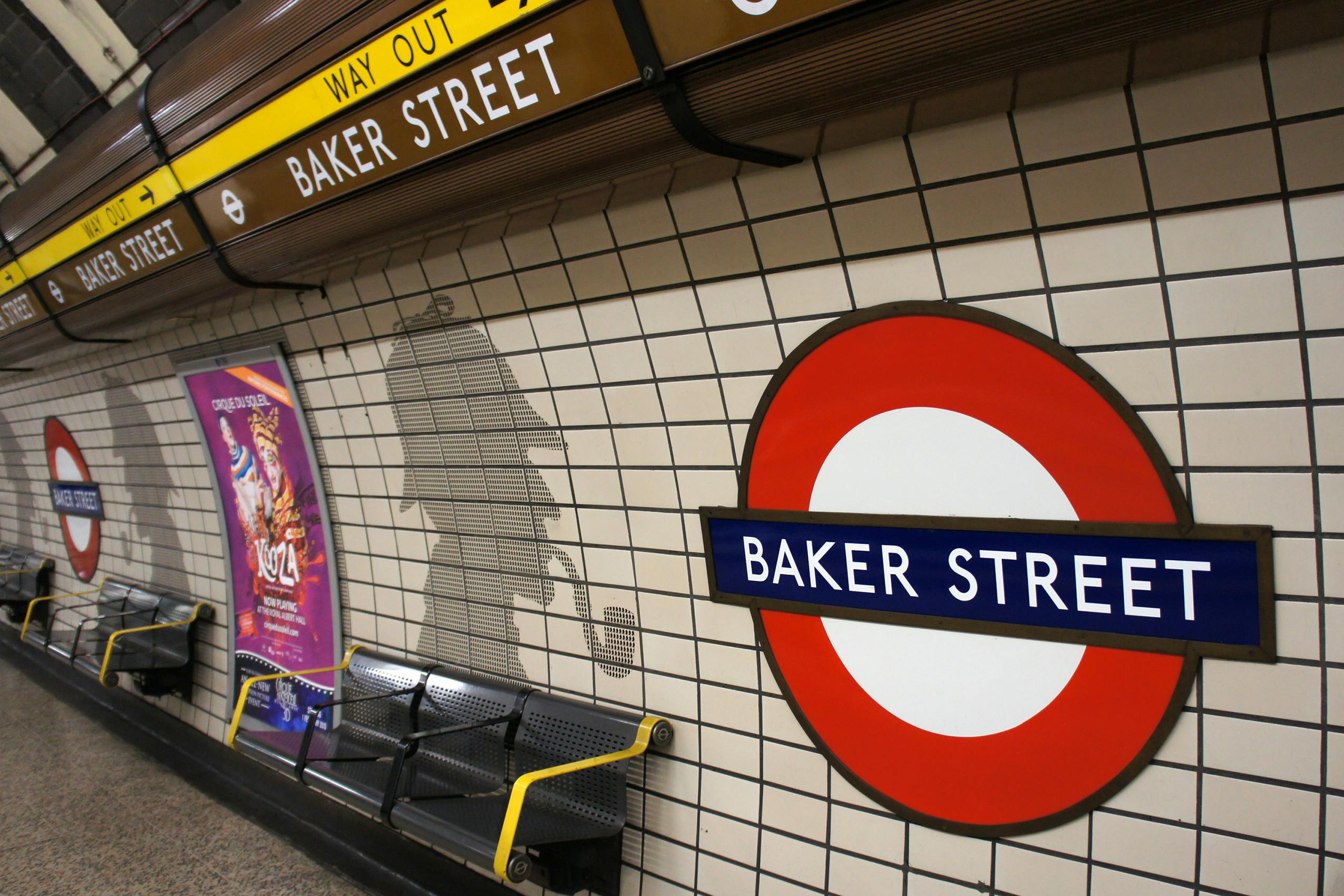 Baker Street Caia no Mundo