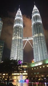 Petronas Twin Towers: impressioantes 452 metros de altura