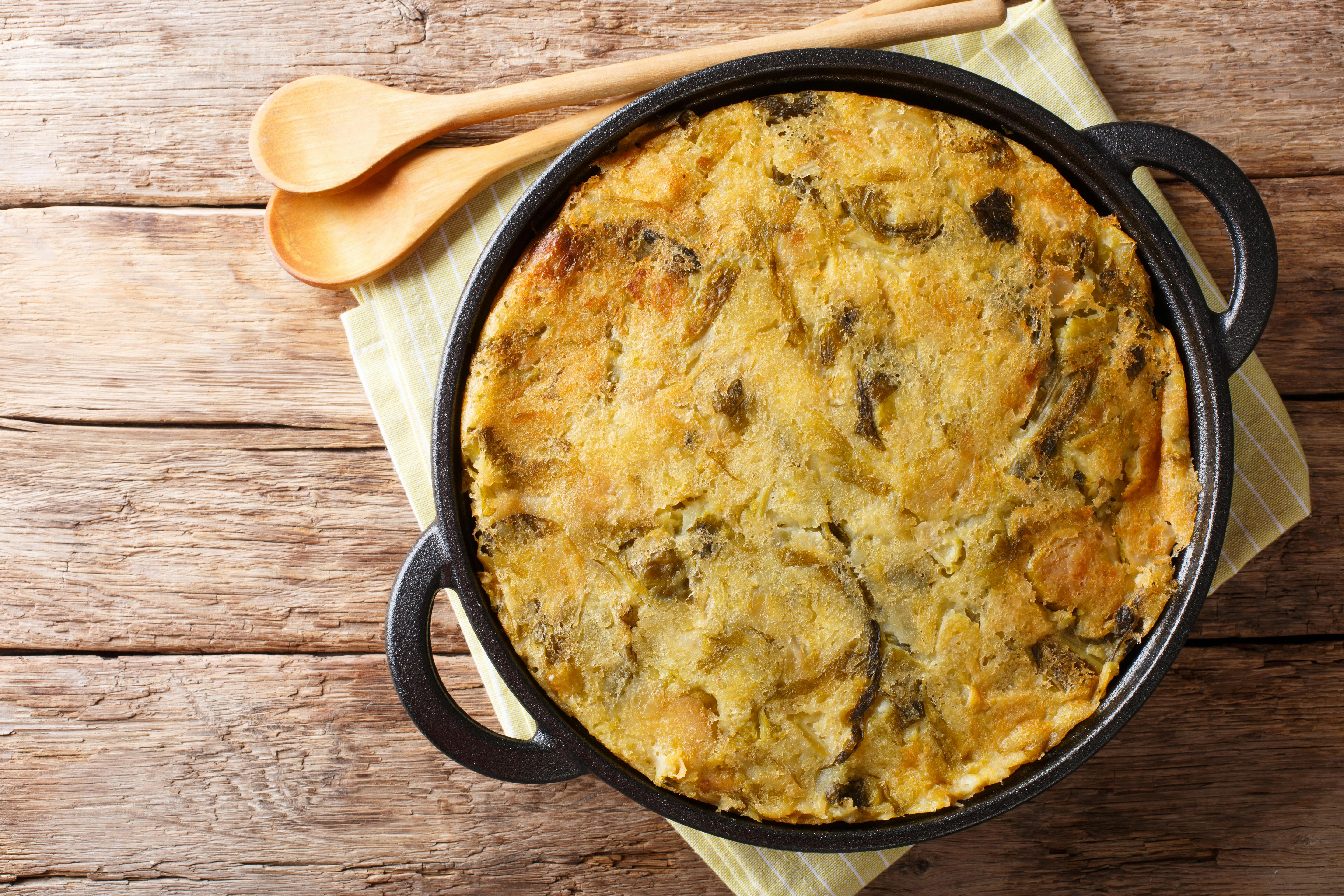 Bubble and squeak, uma das comidas típicas da Inglaterra, visto de cima.